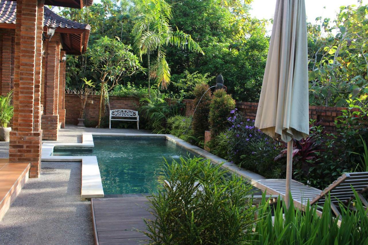 Villa Mayong Uluwatu Eksteriør billede